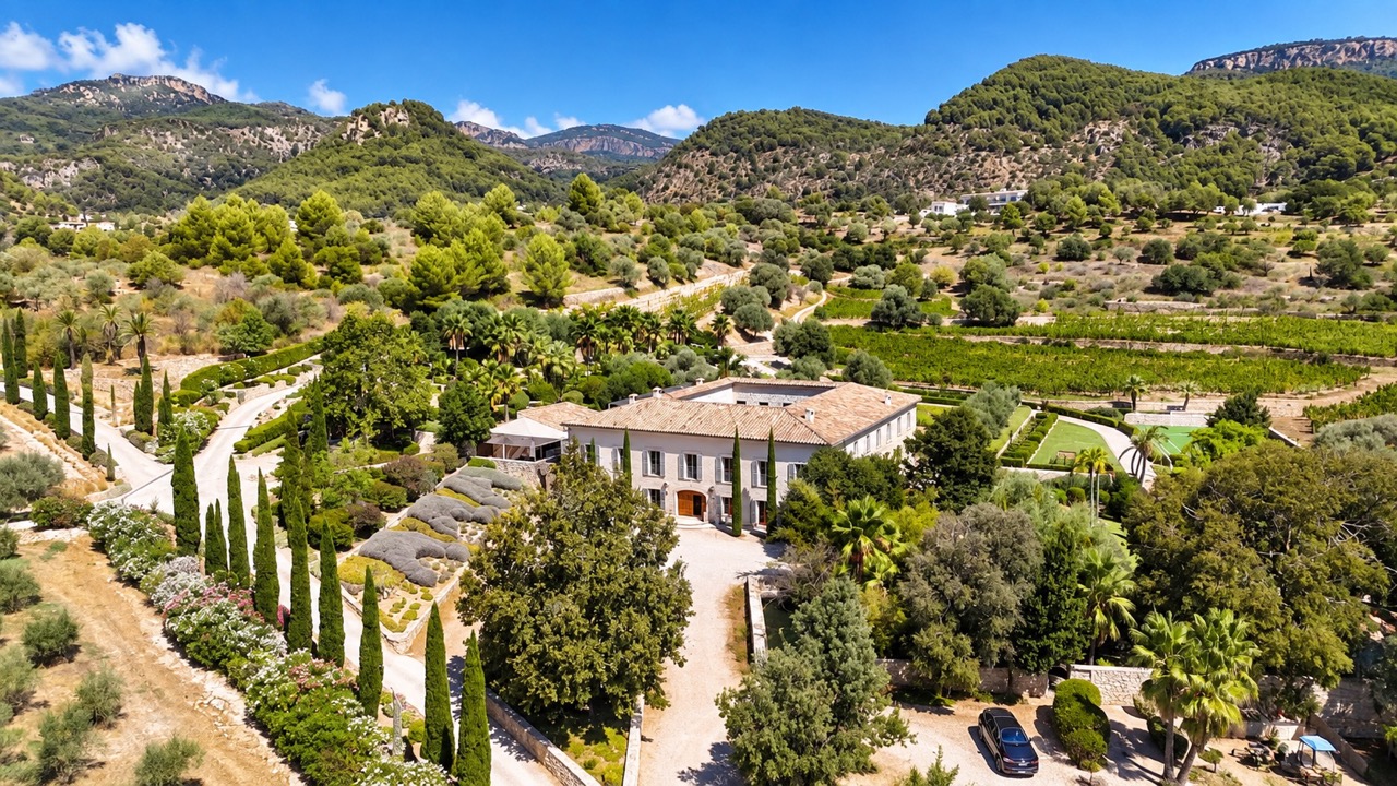 Historische Finca in idyllischer Lage in Puigpunyent